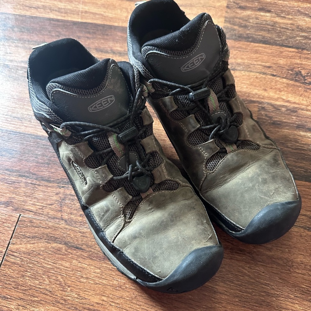 Men’s‎ Keens Hiking Boots size 7
